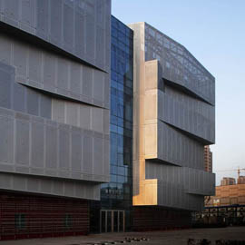 辽宁Bay鱼圈剧院外立面的幕墙穿孔铝板